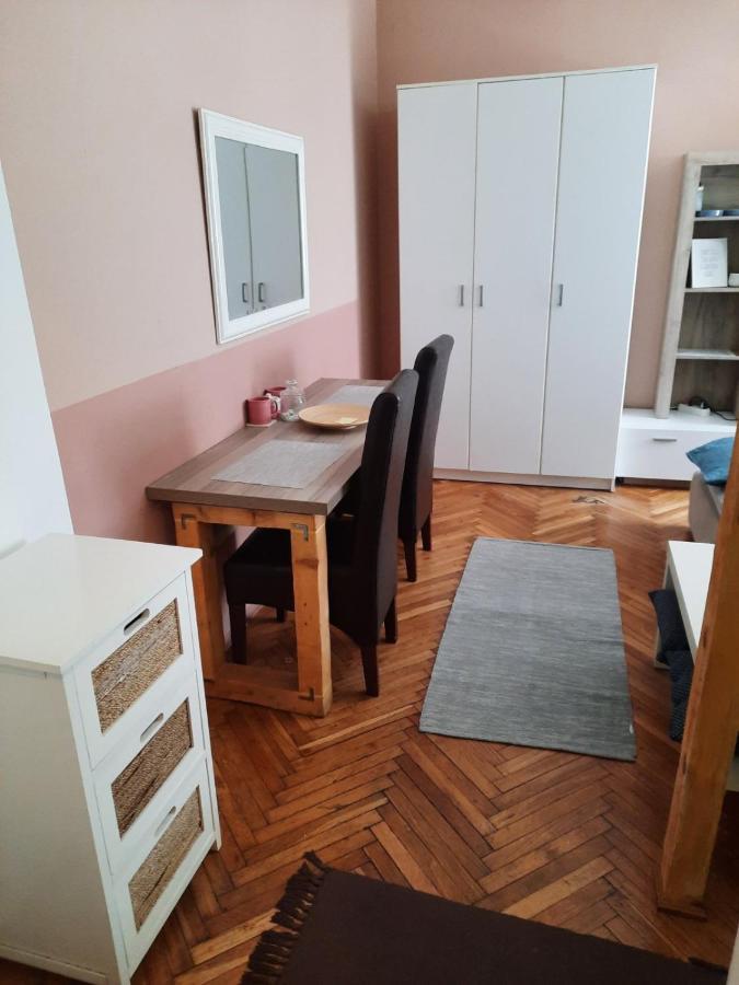 Apartmani Biljana Lazic Vrnjačka Banja Kültér fotó